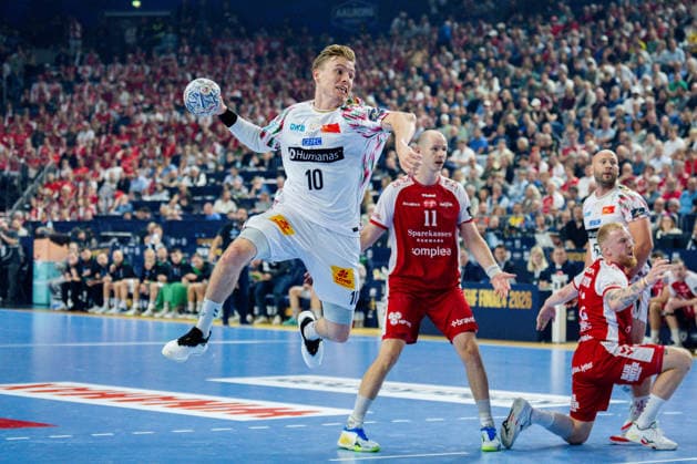 Köln, 12.05.2026, Handball, Herren, EHF Champions League Men 2025 26, Spiel um Platz 3, Aalborg Handball - SC Magdeburg Gisli Thorgeir Kristjansson (SC Magdeburg, 10) beim Torwurf