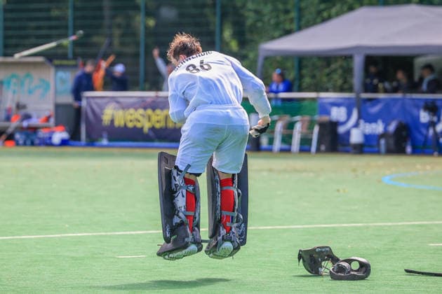2026_06_14 , Zehlendorfer Wespen vs Berliner Hockey Club, Feldhockey,1. BL , Männer, Clubanlage Wespennest Yannick-Alexander Schwendig (Berliner Hockey Club, 86) nach dem Sieg Berlin Berlin Germany