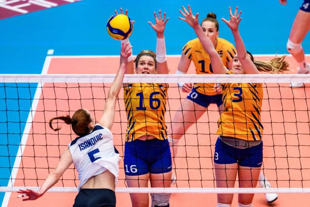260614 Vilma Julevik and Linda Andersson of Sweden during the European League volleyball match between Sweden and Bosnia and Herzegovina on June 14, 2026 in Ängelholm. Photo: Mathilda Schuler BILDBYRAN kod MA MA1000 volleyboll volleyball european league sweden bosnia and herzegovina dam bbeng sverige sverige sweden