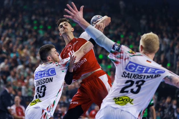 Mads HOXER (Aalborg Handbold, 14) erzielt ein Tor, Aktion, Torwurf GER, Aalborg Handbold vs. SC Magdeburg, Handball, TruckScout24 EHF FINAL4 2026, Spiel um Platz 3, Spielzeit 2025 2026, 14.06.2026,, GER, Aalborg Handbold vs. SC Magdeburg, Handball, TruckScout24 EHF FINAL4 2026, Spiel um Platz 3, Spielzeit 2025 2026, 14.06.2026, Koeln