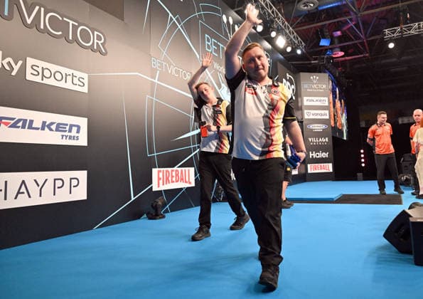 14.06.2026, xhbx, Dart World Cup of Darts 2026, v.l. Ricardo Pietreczko (Deutschland), Martin Schindler (Deutschland) verlassen die Bühne (DFL DFB REGULATIONS PROHIBIT ANY USE OF PHOTOGRAPHS as IMAGE SEQUENCES and or QUASI-VIDEO) Frankfurt