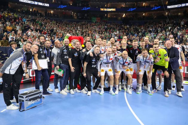14.06.2026, xgox, Handball - EHF Champions League Spiel um Platz 3 SC Magdeburg - Aalborg Handbold v.l. Siegerselfie, Jubel ueber den Sieg, Jubel nach Spielende Köln