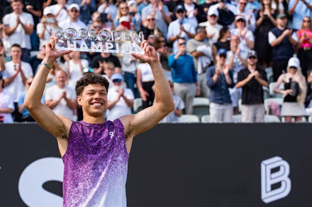 Stuttgart, GERMANY - June 14: Winner Ben Shelton (USA) after the Singles Final Match between Ben Shelton (USA) vs. Taylor Fritz (USA) at BOSS OPEN 2026, Tennisanlage Weissenhof on June 14, 2026 in Stuttgart, Germany. Baden-Württemberg Germany Copyright: xTimoxSteinx
