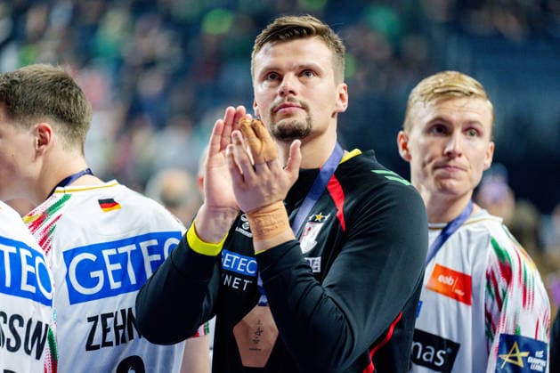 Köln, 12.05.2026, Handball, Herren, EHF Champions League Men 2025 26, Spiel um Platz 3, Aalborg Handball - SC Magdeburg Sergey Hernandez Ferrer (SC Magdeburg, 1) bedankt sich bei den Fans