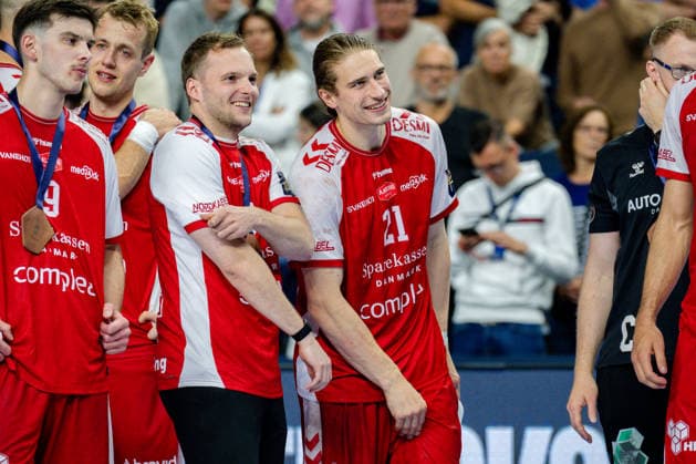 Köln, 12.05.2026, Handball, Herren, EHF Champions League Men 2025 26, Spiel um Platz 3, Aalborg Handball - SC Magdeburg Juri Knorr (Aalborg Handball, 21) kann direkt nach Spielende schon wieder lachen trotz der Niederlage