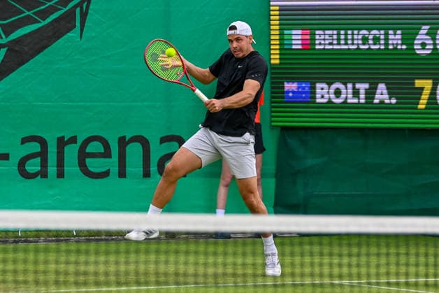 Alex Bolt (Australien) schlaegt einen Ball mit der Rueckhand TERRA WORTMANN Open 2026, Tennis, ATP, Tennis Herren Tennis Herren 500, Turnier, Qualifikation, 14.06.2026, TERRA WORTMANN Open 2026, Tennis, ATP, Tennis Herren 500, Turnier, Qualifikation, 14.06.2026 Halle