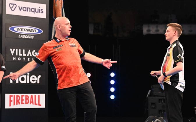 14.06.2026, xhbx, Dart World Cup of Darts 2026, v.l. Michael van Gerwen (Niederlande), Ricardo Pietreczko (Deutschland) (DFL DFB REGULATIONS PROHIBIT ANY USE OF PHOTOGRAPHS as IMAGE SEQUENCES and or QUASI-VIDEO) Frankfurt