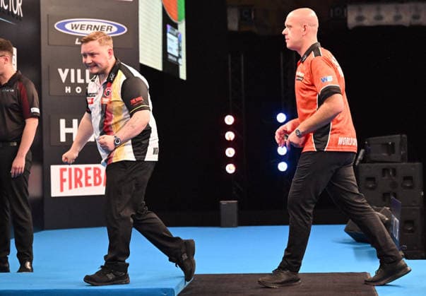 14.06.2026, xhbx, Dart World Cup of Darts 2026, v.l. Martin Schindler (Deutschland), Michael van Gerwen (Niederlande) (DFL DFB REGULATIONS PROHIBIT ANY USE OF PHOTOGRAPHS as IMAGE SEQUENCES and or QUASI-VIDEO) Frankfurt