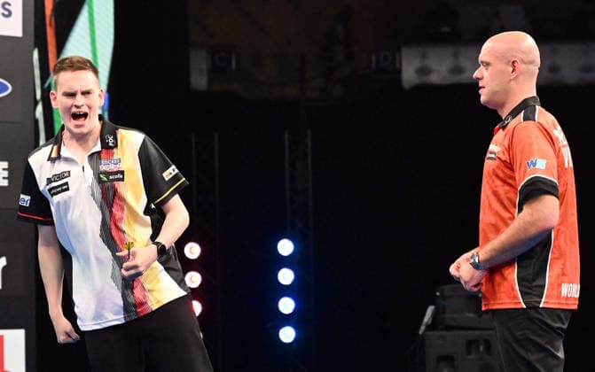14.06.2026, xhbx, Dart World Cup of Darts 2026, v.l. Ricardo Pietreczko (Deutschland), Michael van Gerwen (Niederlande) (DFL DFB REGULATIONS PROHIBIT ANY USE OF PHOTOGRAPHS as IMAGE SEQUENCES and or QUASI-VIDEO) Frankfurt