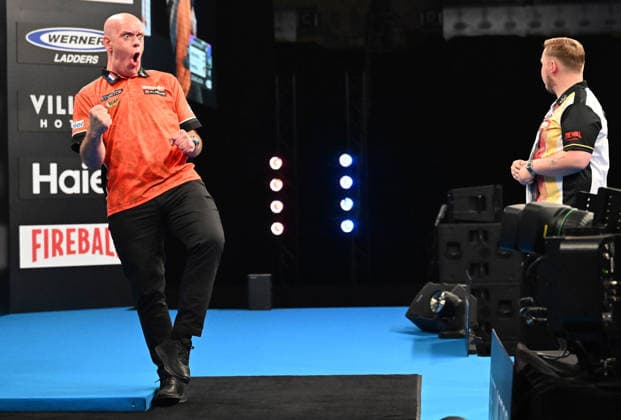 14.06.2026, xhbx, Dart World Cup of Darts 2026, v.l. Michael van Gerwen (Niederlande), Martin Schindler (Deutschland) (DFL DFB REGULATIONS PROHIBIT ANY USE OF PHOTOGRAPHS as IMAGE SEQUENCES and or QUASI-VIDEO) Frankfurt