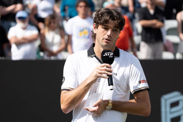 Taylor Fritz mit Pokal, Ben Shelton vs. Taylor Fritz, Tennis, ATP, Tennis Herren Turnier, Boss-Open, Center-Court, Finale, 14.06.2026, Ben Shelton vs. Taylor Fritz, Tennis, ATP-Turnier, Boss-Open, Center-Court, Finale, 14.06.2026, Stuttgart