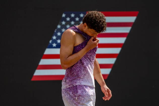 Ben Shelton vor amerikanischer Flagge, Ben Shelton vs. Taylor Fritz, Tennis, ATP, Tennis Herren Turnier, Boss-Open, Center-Court, Finale, 14.06.2026, Ben Shelton vs. Taylor Fritz, Tennis, ATP-Turnier, Boss-Open, Center-Court, Finale, 14.06.2026, Stuttgart