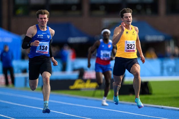 260614 Linus Pihl, IFK Växjö, och Oskars Grava, Lettland, tävlar i herrarnas 200 meter under friidrottstävlingen Folksam Grand Prix den 14 juni 2026 i Stockholm.