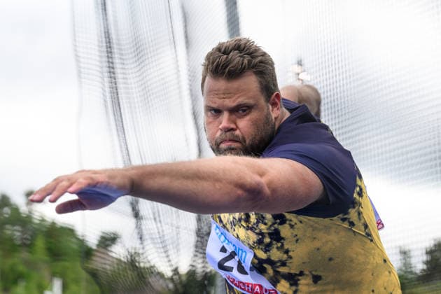 260614 Daniel Stahl, Sparvägens FK, tävlar i herrarnas diskus under friidrottstävlingen Folksam Grand Prix den 14 juni 2026 i Stockholm.