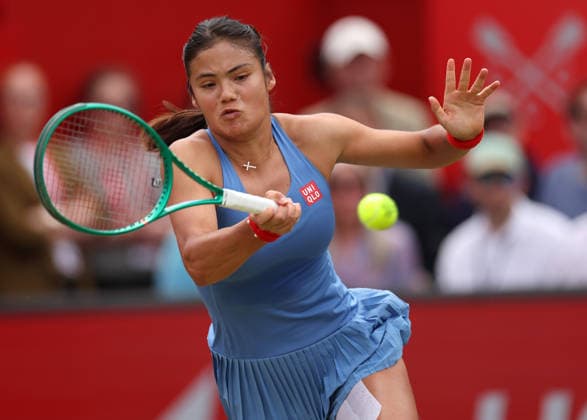 Emma Raducanu of GBR in action HSBC Queen s Club Championships, Day Nine, Tennis, Queen s Club, West Kensington, London, UK - 14 Jun 2026London Queen s Club United Kingdom  Copyright: xEllaxLing Shutterstockx 16920007bi