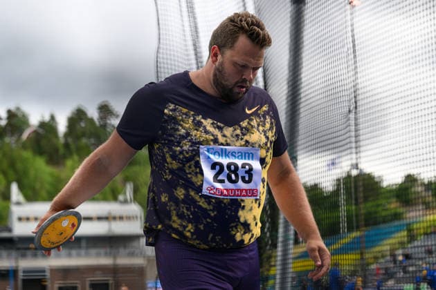 260614 Daniel Stahl, Sparvägens FK, tävlar i herrarnas diskus under friidrottstävlingen Folksam Grand Prix den 14 juni 2026 i Stockholm.