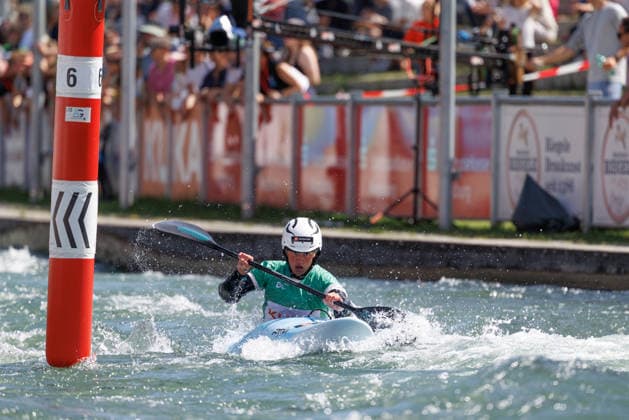 Tereza Kneblova (CZE), Evy Leibfarth (USA), Alena Marx (SUI), Ricarda Funk (GER) bei ICF CANOE SLALOM WORLD CUP, Kanusport, Frauen, Kayak Cross, 2026, am 14.06.2026 in Augsburg, Eiskanal. Bayern Deutschland
