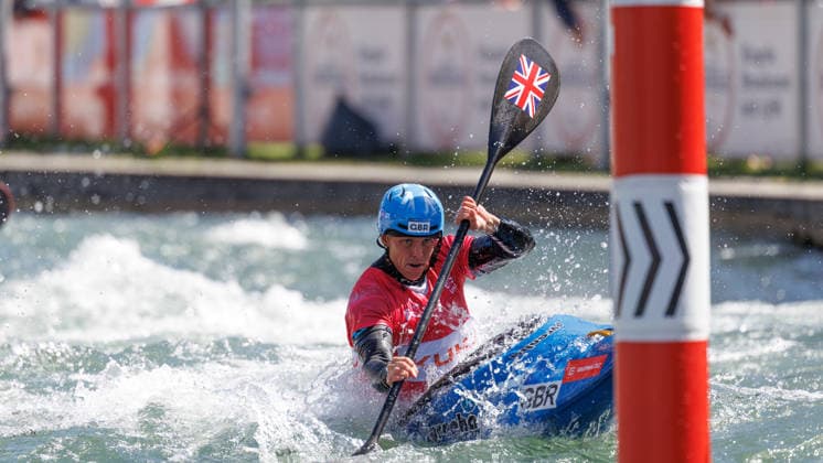 Joseph Clarke (GBR) bei ICF CANOE SLALOM WORLD CUP, Kanusport, Männer, Kayak Cross, 2026, am 14.06.2026 in Augsburg, Eiskanal. Bayern Deutschland