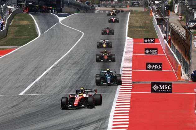 44 HAMILTON Lewis (gbr), Scuderia Ferrari SF-26, action during the Formula 1 Barcelona-Catalunya Grand Prix 2026, 7th round of the 2026 Formula One World Championship, WM, Weltmeisterschaft from June 12 to 14, 2026 on the Circuit de Barcelona-Catalunya, in Montmelo, Spain - Photo: Hoch Zwei Montmelo Spain