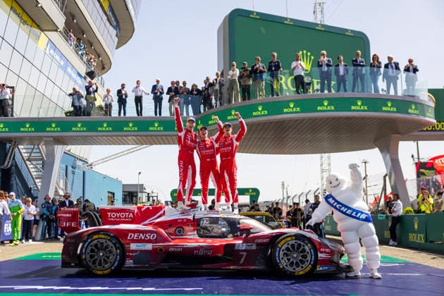 24 HEURES DU MANS 2026 - PODIUM 07 CONWAY Mike (gbr), KOBAYASHI Kamui (jpn), DE VRIES Nyck (nld), Toyota Racing, Toyota TR010 Hybrid 07, Hypercar, celebrates their win during the podium of the 24 Hours of Le Mans 2026, 3rd round of the 2026 FIA World Endurance Championship, on June 14, 2026 on the Circuit des 24 Heures du Mans in Le Mans, France - Le MansFrance  Copyright: xJULIENxDELFOSSEx