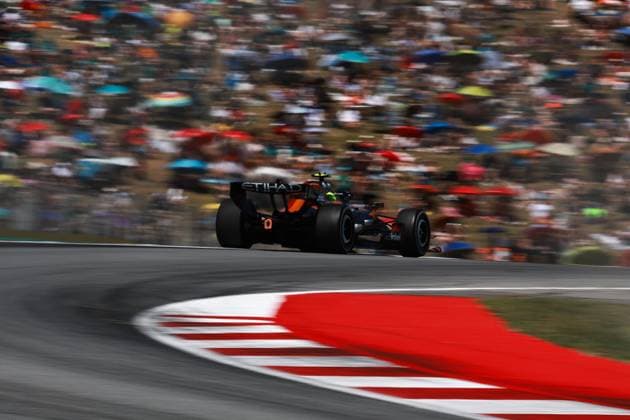 01 NORRIS Lando (gbr), McLaren F1 Team MCL40, action during the Formula 1 Barcelona-Catalunya Grand Prix 2026, 7th round of the 2026 Formula One World Championship, WM, Weltmeisterschaft from June 12 to 14, 2026 on the Circuit de Barcelona-Catalunya, in Montmelo, Spain - Photo: Hoch Zwei Montmelo Spain