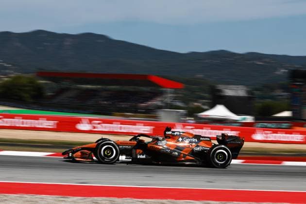 81 PIASTRI Oscar (aus), McLaren F1 Team MCL40, action during the Formula 1 Barcelona-Catalunya Grand Prix 2026, 7th round of the 2026 Formula One World Championship, WM, Weltmeisterschaft from June 12 to 14, 2026 on the Circuit de Barcelona-Catalunya, in Montmelo, Spain - Photo: Hoch Zwei Montmelo Spain