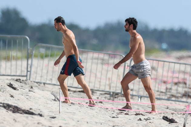 FIFA World Cup, WM, Weltmeisterschaft, Fussball 2026 - Portugal team players in Palm Beach Portugal soccer players Bernardo Silva and Goncalo Guedes (R) enjoy the beach at the Four Seasons Palm Beach Hotel, in the FIFA World Cup 2026 in Palm Beach, Florida, USA, 14 June 2026. Palm Beach Florida United States  Copyright: xMIGUELxA.xLOPESx