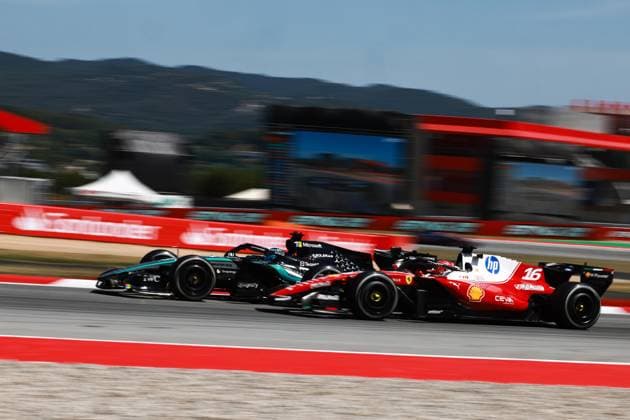 63 RUSSELL George (gbr), Mercedes AMG F1 Team W17, action 16 LECLERC Charles (mco), Scuderia Ferrari SF-26, action during the Formula 1 Barcelona-Catalunya Grand Prix 2026, 7th round of the 2026 Formula One World Championship, WM, Weltmeisterschaft from June 12 to 14, 2026 on the Circuit de Barcelona-Catalunya, in Montmelo, Spain - Photo: Hoch Zwei Montmelo Spain