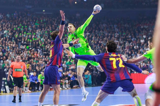 Mathias GIDSEL (Fuechse Berlin, 19) erzielt ein Tor, Aktion, Torwurf GER, FC Barcelona, Barca Barca vs. Fuechse Berlin, Handball, TruckScout24 EHF FINAL4 2026, Finale, Spielzeit 2025 2026, 14.06.2026, GER, FC Barcelona Barca vs. Fuechse Berlin, Handball, TruckScout24 EHF FINAL4 2026, Finale, Spielzeit 2025 2026, 14.06.2026, Koeln