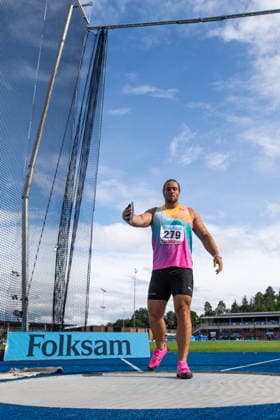 260614 Wictor Petersson, Malmö AI, tävlar i herrarnas diskus under friidrottstävlingen Folksam Grand Prix den 14 juni 2026 i Stockholm.