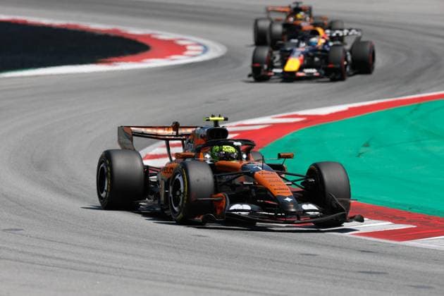 01 NORRIS Lando (gbr), McLaren F1 Team MCL40, action during the Formula 1 Barcelona-Catalunya Grand Prix 2026, 7th round of the 2026 Formula One World Championship, WM, Weltmeisterschaft from June 12 to 14, 2026 on the Circuit de Barcelona-Catalunya, in Montmelo, Spain - Photo: Hoch Zwei Montmelo Spain