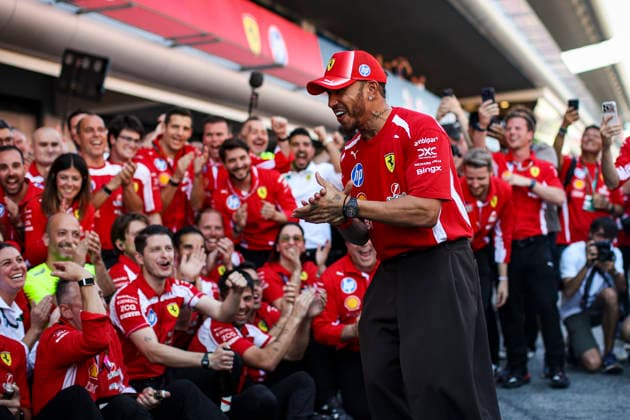 F1 - BARCELONA-CATALUNYA GRAND PRIX 2026 HAMILTON Lewis (gbr), Scuderia Ferrari SF-26, portrait celebrations victory mechanic, mecanicien, mechanics during the Formula 1 Barcelona-Catalunya Grand Prix 2026, 7th round of the 2026 Formula One World Championship, WM, Weltmeisterschaft from June 12 to 14, 2026 on the Circuit de Barcelona-Catalunya, in Montmelo, Spain - MontmeloSpain  Copyright: xXavixBonillax