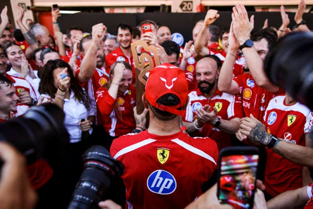 F1 - BARCELONA-CATALUNYA GRAND PRIX 2026 HAMILTON Lewis (gbr), Scuderia Ferrari SF-26, portrait celebration victory mechanic, mecanicien, mechanics during the Formula 1 Barcelona-Catalunya Grand Prix 2026, 7th round of the 2026 Formula One World Championship, WM, Weltmeisterschaft from June 12 to 14, 2026 on the Circuit de Barcelona-Catalunya, in Montmelo, Spain - MontmeloSpain  Copyright: xXavixBonillax