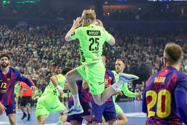 14.06.2026, xgox,Handball, EHF Champions League Finale, FC Barcelona, Barca - Fuechse Berlin v.l. Matthes Langhoff (Berlin, 25) wirft Tor, Torschuetze, erzielt Tor, Treffer, scores the goal Koeln