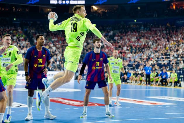 Köln, 12.05.2026, Handball, Herren, EHF Champions League Men 2025 26, Finale, FC Barcelona, Barca - Füchse Berlin Mathias Gidsel (Füchse Berlin, 19) beim Torwurf