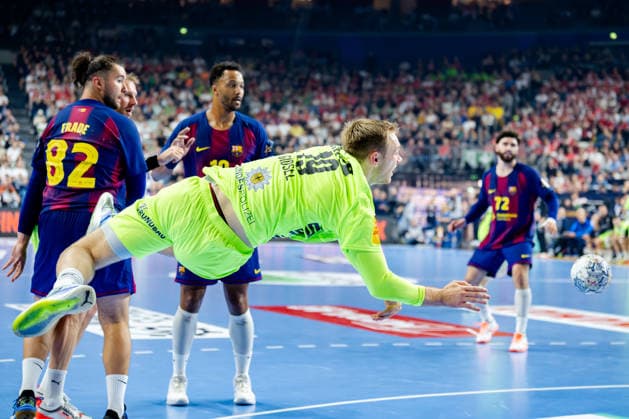 Köln, 12.05.2026, Handball, Herren, EHF Champions League Men 2025 26, Finale, FC Barcelona, Barca - Füchse Berlin Mathias Gidsel (Füchse Berlin, 19) beim Torwurf