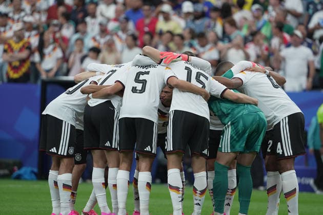 USA, WM FIFA 2026, Vorrunde, Deutschland vs Curacao 14.06.2026, Houston Stadium, Houston, USA, WM FIFA 2026, Vorrunde, Deutschland vs Curacao, im Bild Kapitän Joahua Kimmich (Deutschland) feuert seine Mannschaft im Spielerkreis an.