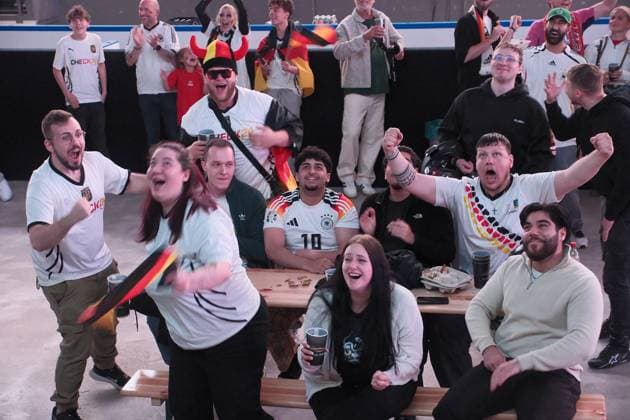 14.06.2026 xkhx Kassel Probonio-Arena Public Viewing zur Weltmeisterschaft 2026 - Deutschland gegen Curacao Jubel über das 1:0 durch Felix Nmecha (GER)