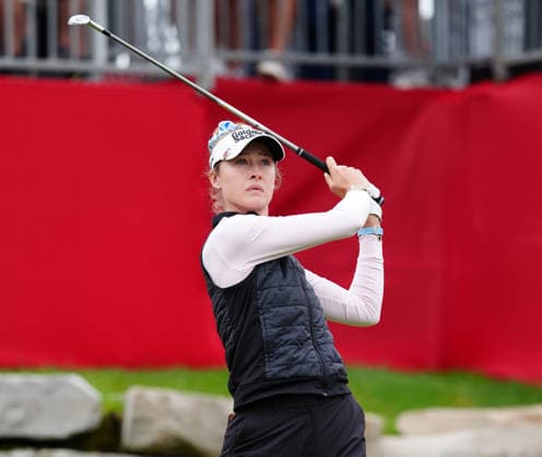 MIDLAND, MI - JUNE 14: LPGA, Golf Damen golfer Nelly Korda plays her tee shot on the 18th hole on June 14, 2026, during the final round of the LPGA Dow Championship at Midland Country Club in Midland, Michigan. (Photo by Brian Spurlock Icon Sportswire) GOLF: JUN 14 LPGA Dow Championship EDITORIAL USE ONLY Icon2606146