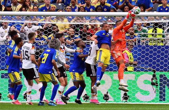 FIFA World Cup, WM, Weltmeisterschaft, Fussball 2026 - Group E - Germany vs Curacao Goalkeeper Eloy Room of Curacao during the FIFA World Cup 2026 group stage match Germany against Curacao, in Houston, USA, 14 June 2026. HOUSTON United States  Copyright: xSAMxWASSONx