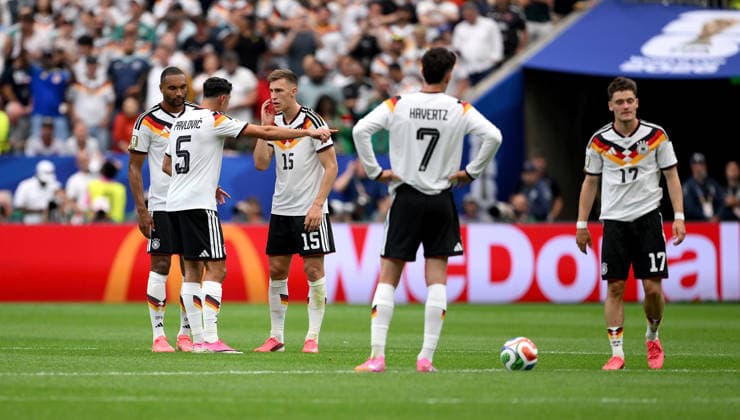 Fussball FIFA WM 2026 Vorrunde Gruppe E in Houston Deutschland - Curacao 14.06.2026 Deutschland v. li., Jonathan Tah, Aleksandar Pavlovic, Nico Schlotterbeck, Kai Havertz, Florian Wirtz