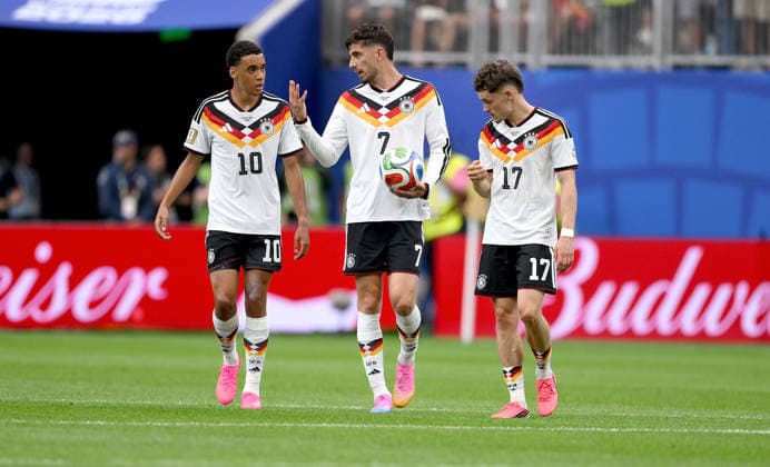 Fussball FIFA WM 2026 Vorrunde Gruppe E in Houston Deutschland - Curacao 14.06.2026 Jamal Musiala , Kai Havertz, Florian Wirtz (v. li., Deutschland)