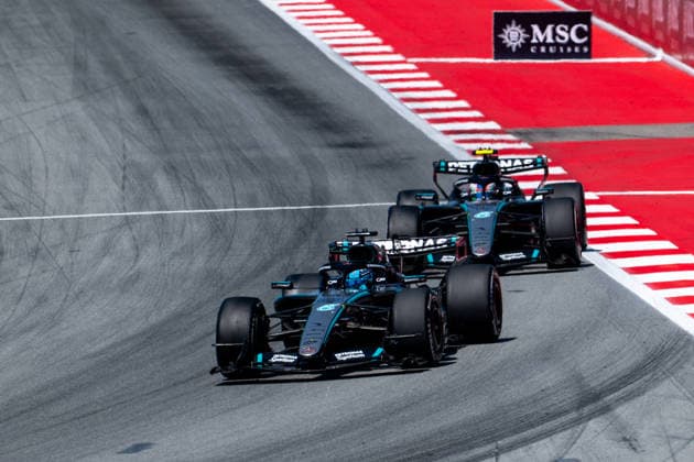 George Russell (Mercedes-AMG Petronas F1 Team, Großbritannien, 63) im F1 W17 vor Andrea Kimi Antonelli (Mercedes-AMG Petronas F1 Team, Italien, 12), ESP, Formel 1 Weltmeisterschaft, Barcelona-Catalunya Grand Prix, Circuit Barcelona Catalunya, Rennen, Saison 2026, 14.06.2026 ESP, Formel 1 Weltmeisterschaft, Barcelona-Catalunya Grand Prix, Circuit Barcelona Catalunya, Rennen, Saison 2026, 14.06.2026 Barcelona