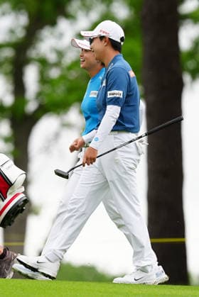 MIDLAND, MI - JUNE 14: From left to right LPGA, Golf Damen golfers Hye-Jin Choi and Hyo Joo Kim walk the 9th hole on June 14, 2026, during the final round of the LPGA Dow Championship at Midland Country Club in Midland, Michigan. (Photo by Brian Spurlock Icon Sportswire) GOLF: JUN 14 LPGA Dow Championship EDITORIAL USE ONLY Icon26061426