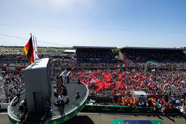 24 HEURES DU MANS 2026 - PODIUM 07 CONWAY Mike (gbr), KOBAYASHI Kamui (jpn), DE VRIES Nyck (nld), Toyota Racing, Toyota TR010 Hybrid 07, Hypercar, 20 FRIJNS Robin (nld), RAST RenÃ (ger), VAN DER LINDE Sheldon (zaf), BMW M Team WRT, BMW M Hybrid V8 20, Hypercar, 08 BUEMI SÃ bastien (swi), HARTLEY Brendon (nzl), HIRAKAWA Ryo (jpn), Toyota Racing, Toyota TR010 Hybrid 08, Hypercar, portrait during the podium of the 24 Hours of Le Mans 2026, 3rd round of the 2026 FIA World Endurance Championship, on June 14, 2026 on the Circuit des 24 Heures du Mans in Le Mans, France -  Copyright: xGERMAINxHAZARDx