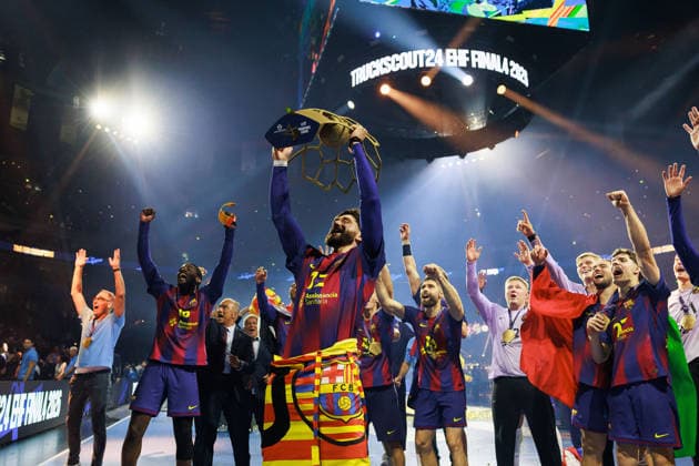 Ludovic FABREGAS FC Barcelona, Barca Barca, 72) mit dem Pokal, Siegerehrung Barca, Ceremony, Cup, Trophy, Jubel, Freude, Leidenschaft, Erfolg, Emotion, Begeisterung, positive Emotionen GER, FC Barcelona Barca vs. Fuechse Berlin, Handball, TruckScout24 EHF FINAL4 2026, Finale, Spielzeit 2025 2026, 14.06.2026, GER, FC Barcelona Barca vs. Fuechse Berlin, Handball, TruckScout24 EHF FINAL4 2026, Finale, Spielzeit 2025 2026, 14.06.2026, Koeln