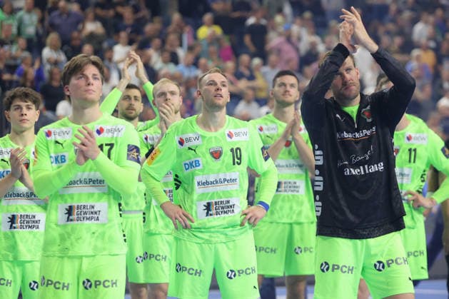 14.06.2026, xtgx, Handball, EHF Champions League Finale, FC Barcelona, Barca - Füchse Berlin v.l. Mathias Gidsel (Berlin, 19) enttaeuscht, schaut enttaeuscht, niedergeschlagen, disappointed Koeln