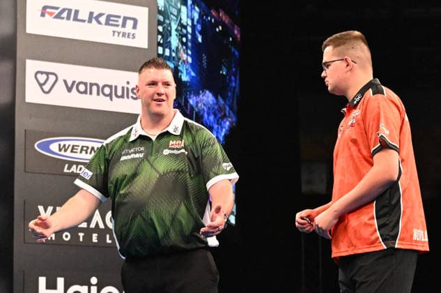 14.06.2026, xhbx, Dart World Cup of Darts 2026, v.l. Daryl Gurney (Nordirland), Gian van Veen (Niederlande) (DFL DFB REGULATIONS PROHIBIT ANY USE OF PHOTOGRAPHS as IMAGE SEQUENCES and or QUASI-VIDEO) Frankfurt