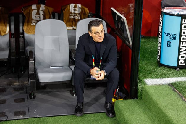 June 13, 2026, Vancouver, British Columbia, Canada: VINCENZO MONTELLA the manager of Turkiyebefore the start of the game between Australia vs. Turkiye in FIFA World Cup, WM, Weltmeisterschaft, Fussball group stage play held at BC Place Stadium in Vancouver, BC Canada Vancouver Canada - ZUMAk184 20260613_zsp_k184_006 Copyright: xGordonxKalischx