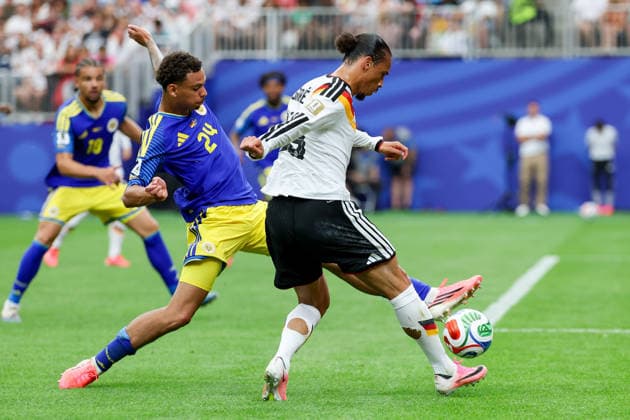 Deveron Fonville (Curacao) und Leroy Sane (Germany) battle for the ball during the FIFA World Cup, WM, Weltmeisterschaft, Fussball 2026 Group E match between Germany and Curacao at Houston Stadium on June 14, 2026 in Houston, United States. (Photo by Torbjorn Tande DeFodi Images) -